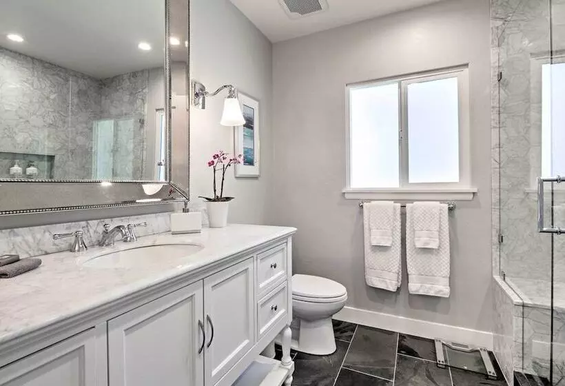 Beautiful Sonoma House W/ Patio & Vineyard Views!