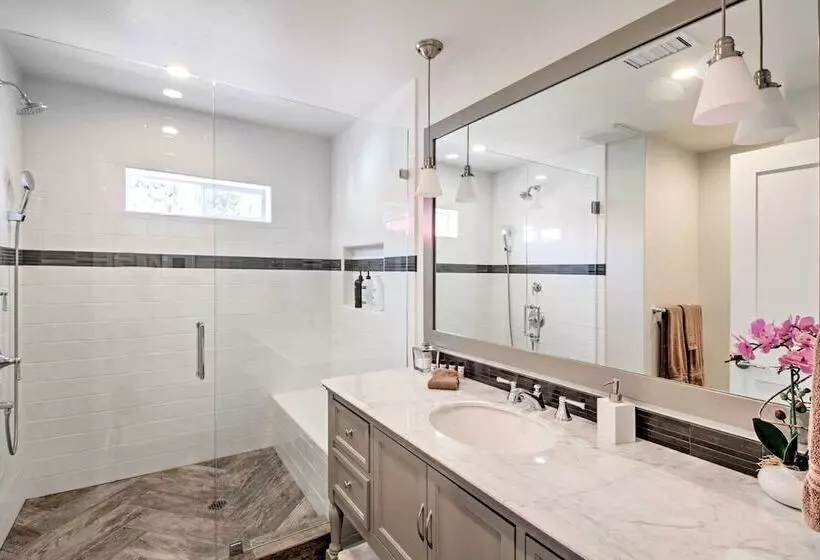 Beautiful Sonoma House W/ Patio & Vineyard Views!