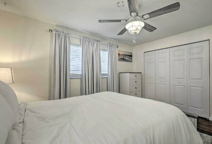 Calming Getaway: 9 Mi To Clearwater Beach!