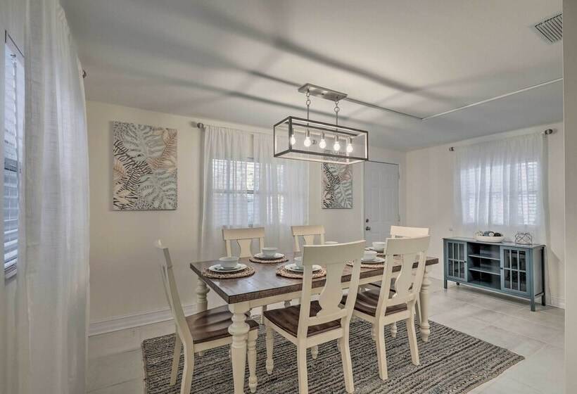 Calming Getaway: 9 Mi To Clearwater Beach!