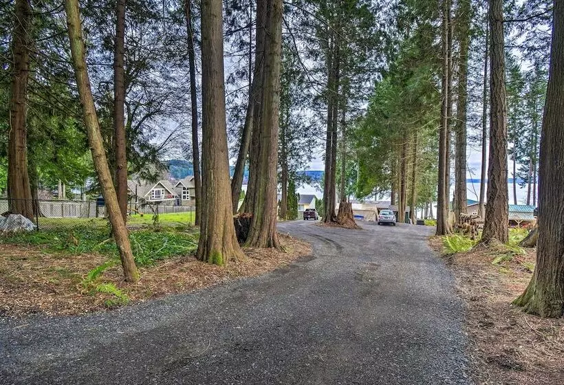 Fish, Crab & Clam: Waterfront Gem In Port Ludlow