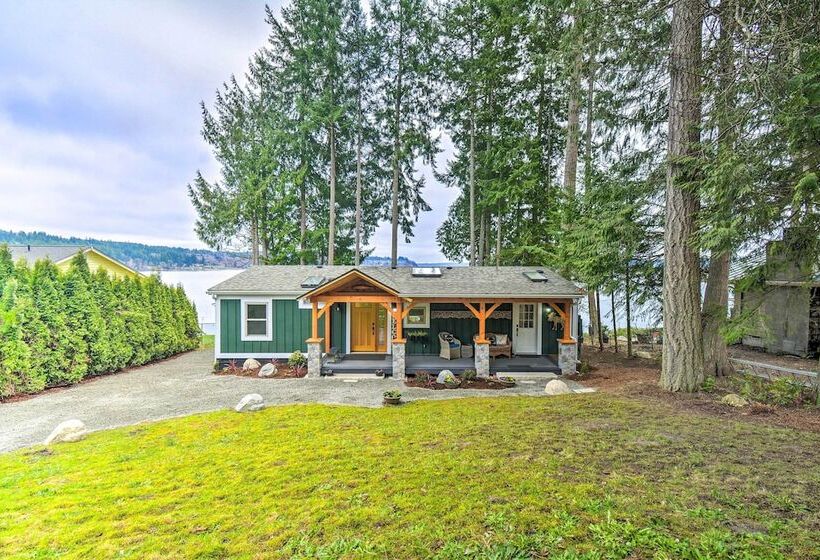 Fish, Crab & Clam: Waterfront Gem In Port Ludlow