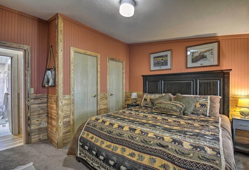 Fish, Crab & Clam: Waterfront Gem In Port Ludlow