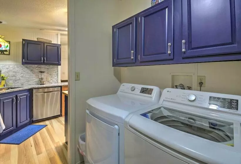 Fish, Crab & Clam: Waterfront Gem In Port Ludlow