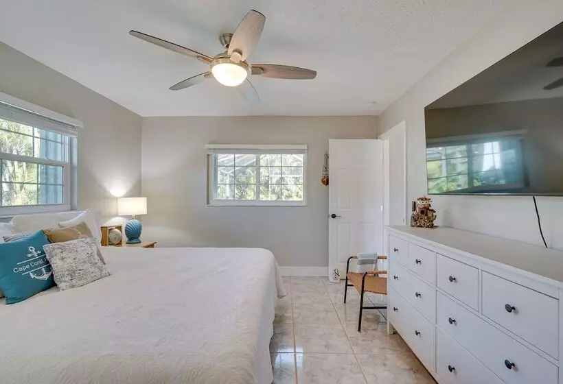 Cape Coral Escape: Near Dtwn W/ Private Pool!