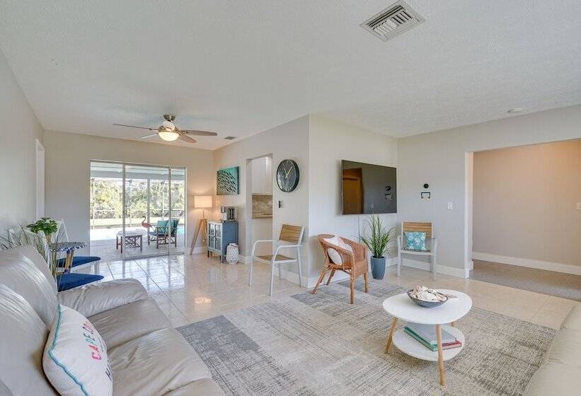 Cape Coral Escape: Near Dtwn W/ Private Pool!