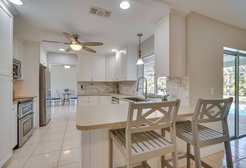 Cape Coral Escape: Near Dtwn W/ Private Pool!