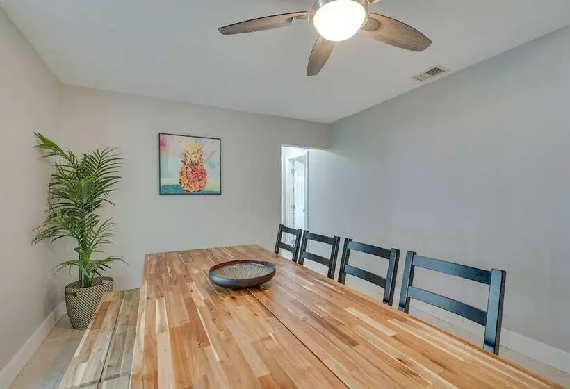Cape Coral Escape: Near Dtwn W/ Private Pool!