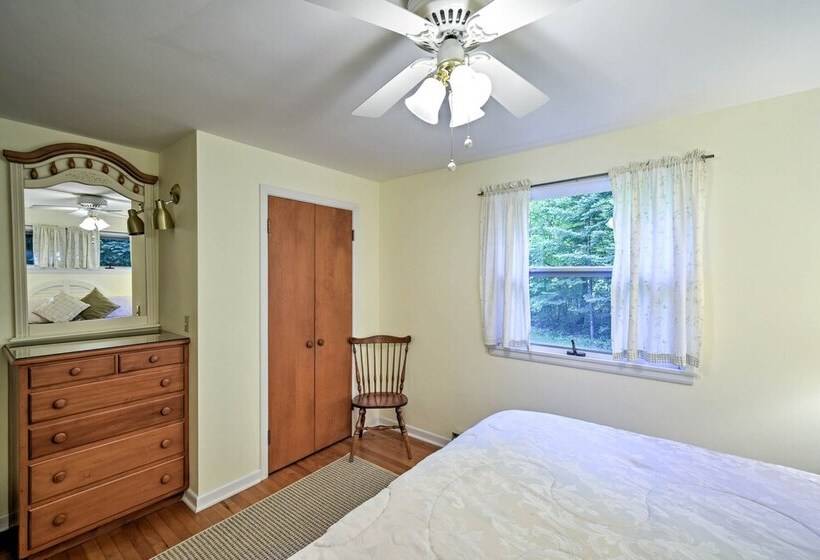 Cherry Cottage    Walk To Peninsula State Park!