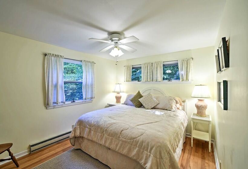 Cherry Cottage    Walk To Peninsula State Park!