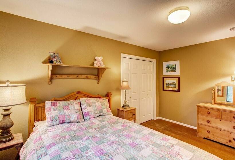 Private Hot Tub + Deck: Breckenridge Abode!