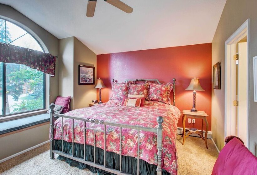 Private Hot Tub + Deck: Breckenridge Abode!