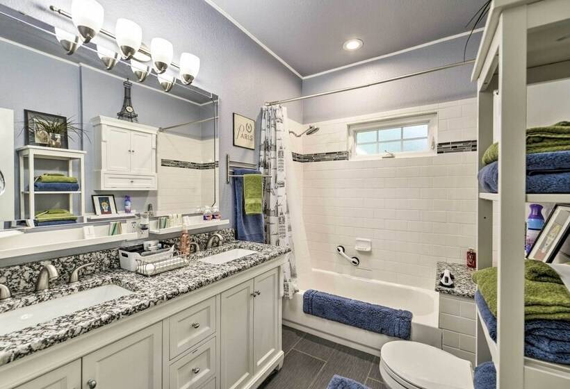 Bearadise Bungalow ~ 2 Mi To Magnolia Market!