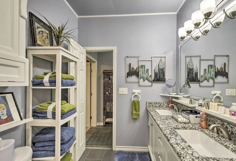 Bearadise Bungalow ~ 2 Mi To Magnolia Market!