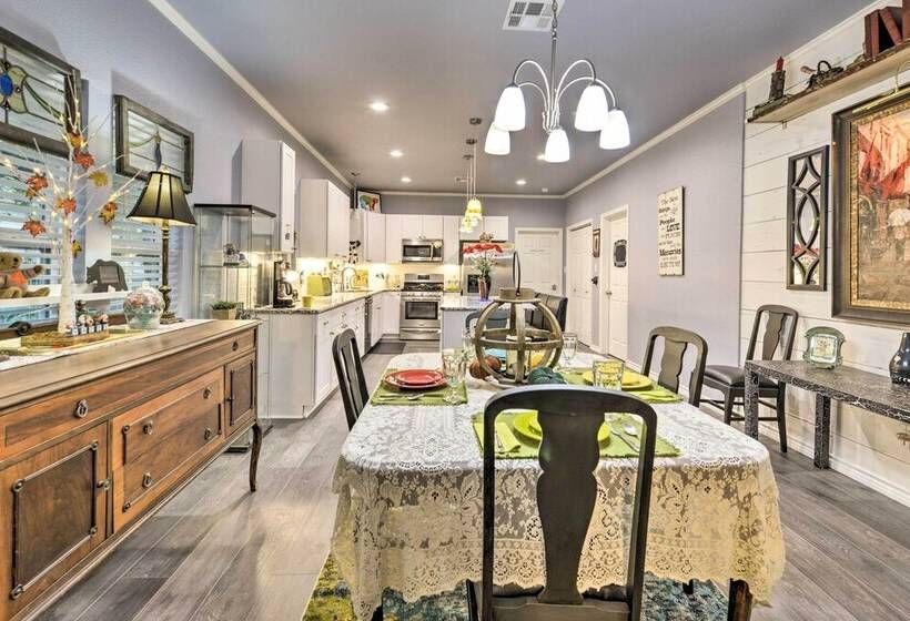 Bearadise Bungalow ~ 2 Mi To Magnolia Market!