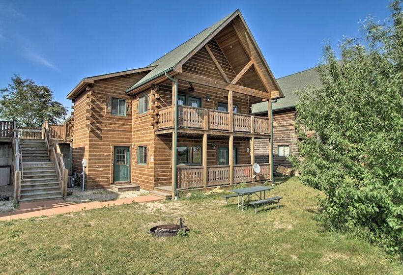 Cozy Resort Cabin In The Heart Of Warrens!