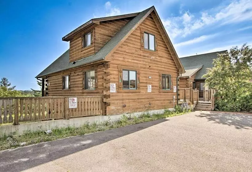 Cozy Resort Cabin In The Heart Of Warrens!