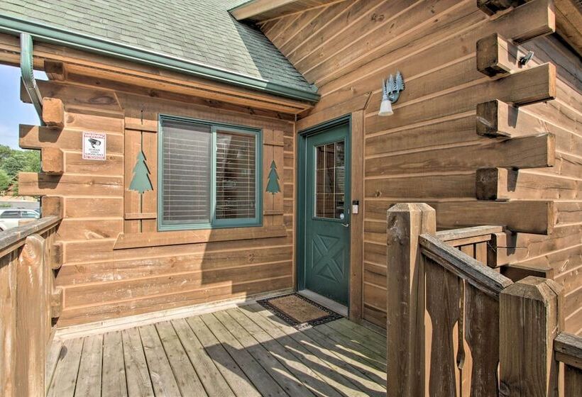 Cozy Resort Cabin In The Heart Of Warrens!
