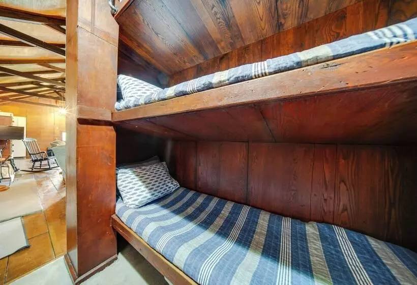 Custom Built Lakefront Cottage W/ Spacious Yard!