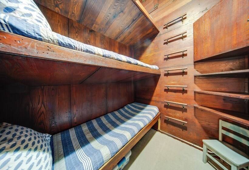 Custom Built Lakefront Cottage W/ Spacious Yard!