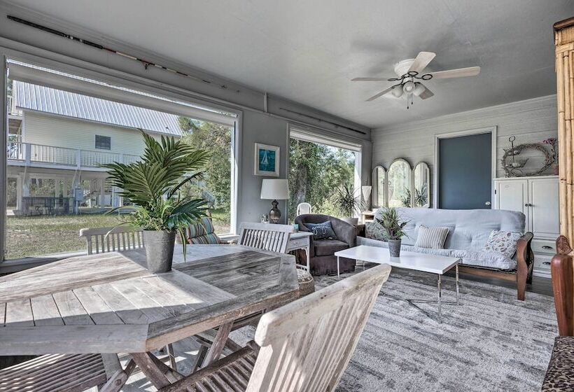 Cute & Cozy Gulf Shores Bungalow: 1/2 Mi To Beach!