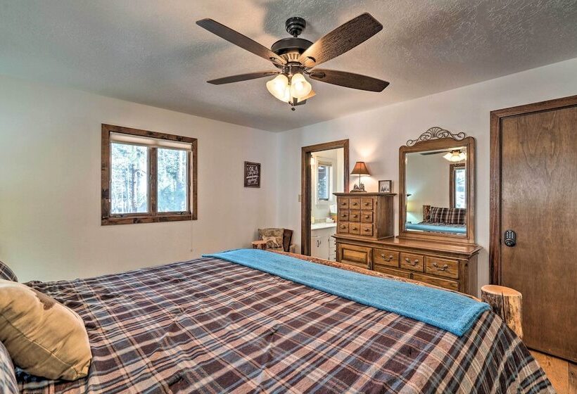 Deluxe Angel Fire Getaway, 4 Mi To Ski Slopes!