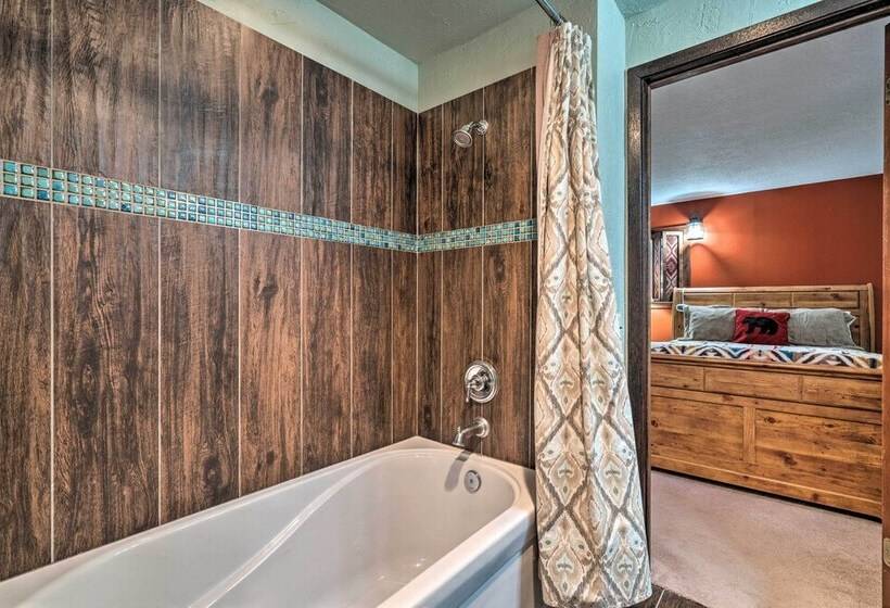 Deluxe Angel Fire Getaway, 4 Mi To Ski Slopes!