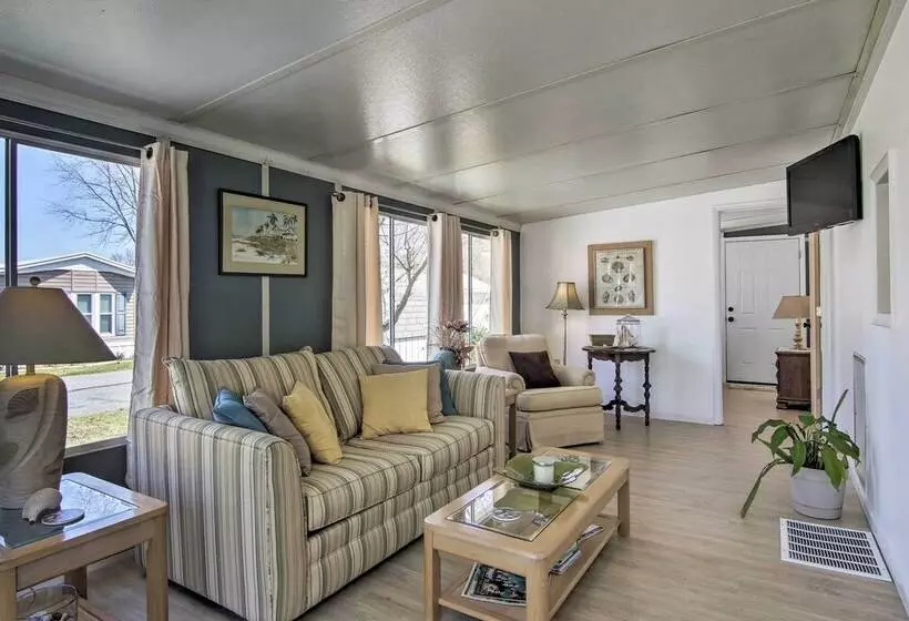 Dog Friendly Ocean Pines Home W/ Pool Access!