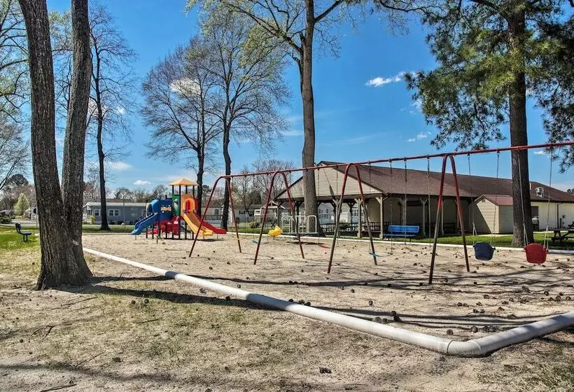 Dog Friendly Ocean Pines Home W/ Pool Access!