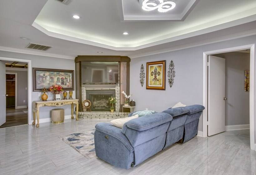 11 Mi To Nola: Westwego Home W/ Sunroom!