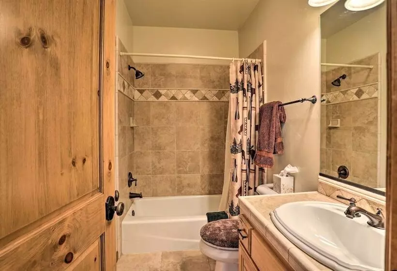 Family Cabin W/ Lake Arrowhead & Mountain Views!