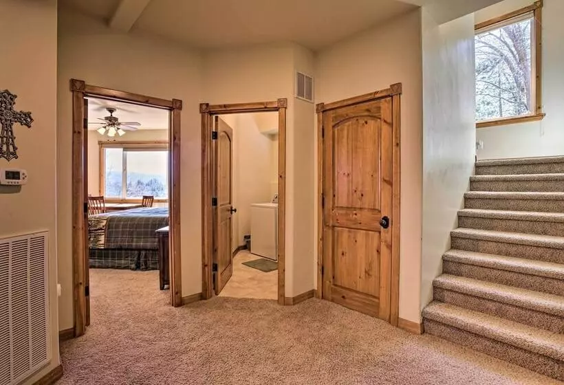 Family Cabin W/ Lake Arrowhead & Mountain Views!