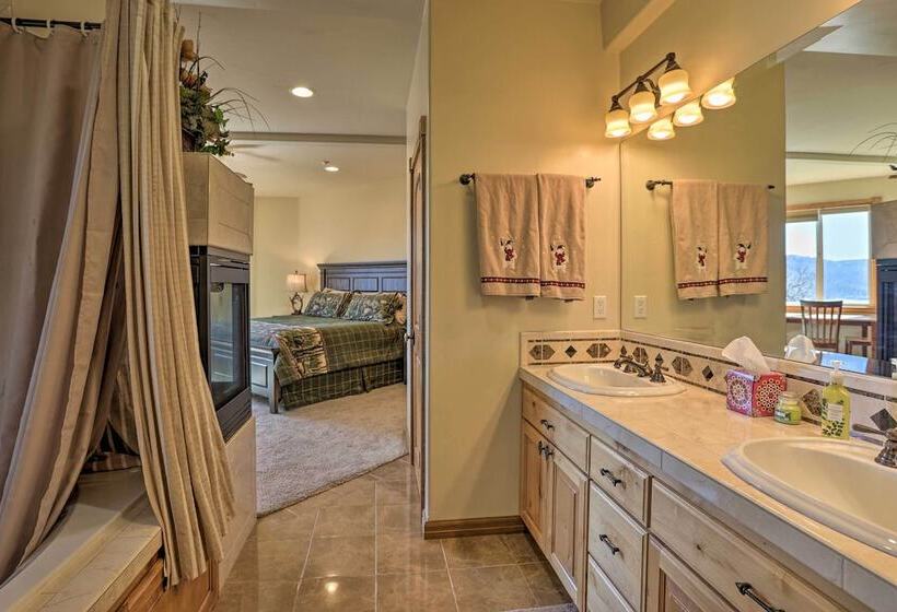 Family Cabin W/ Lake Arrowhead & Mountain Views!