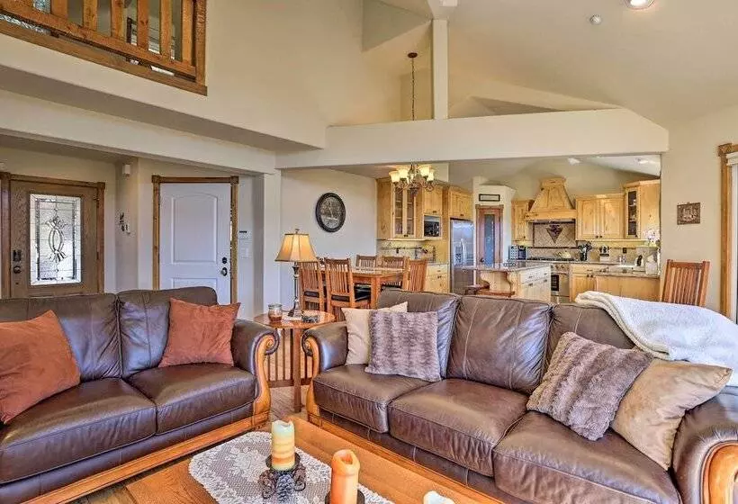 Family Cabin W/ Lake Arrowhead & Mountain Views!