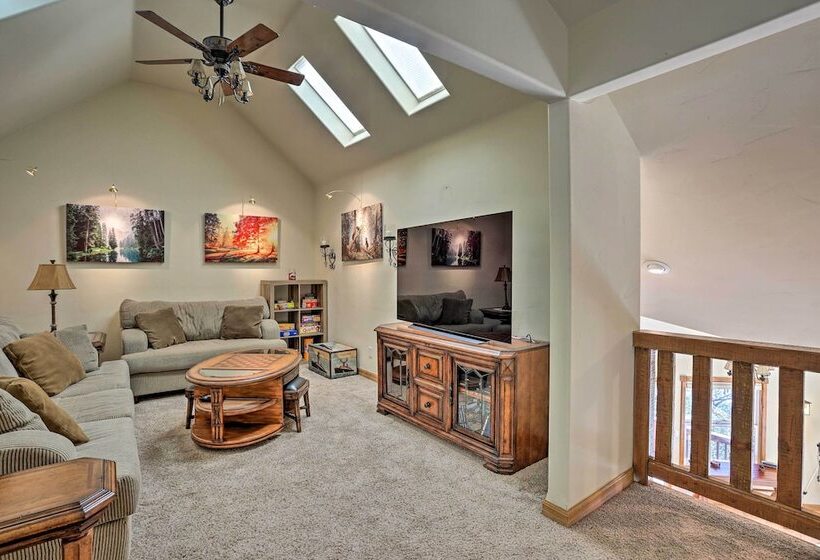 Family Cabin W/ Lake Arrowhead & Mountain Views!