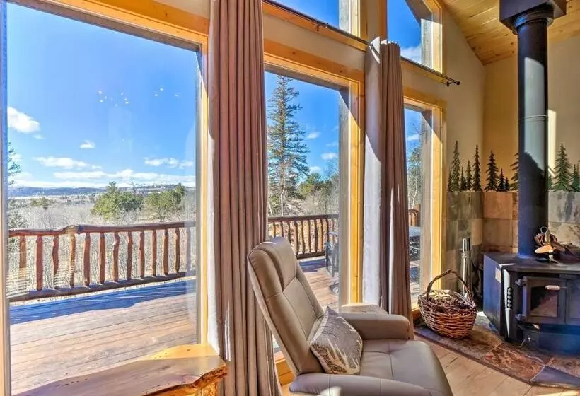 Family Friendly Jefferson Cabin W/ Fire Pit!