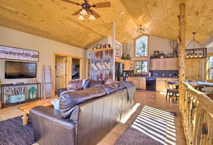 Family Friendly Jefferson Cabin W/ Fire Pit!