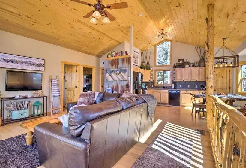 Family Friendly Jefferson Cabin W/ Fire Pit!