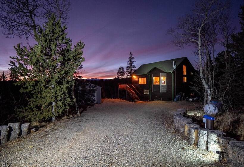 Family Friendly Jefferson Cabin W/ Fire Pit!