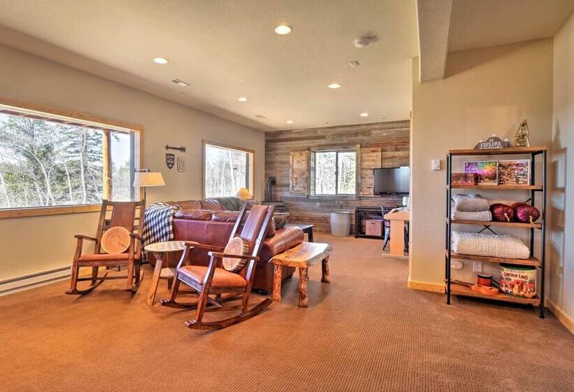 Family Friendly Jefferson Cabin W/ Fire Pit!