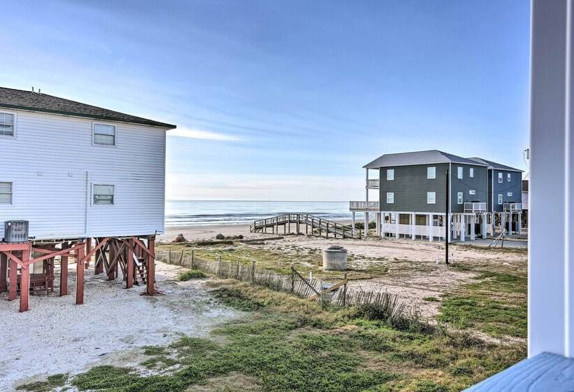 Surfside Beach Getaway: Walk To Shore & Dining