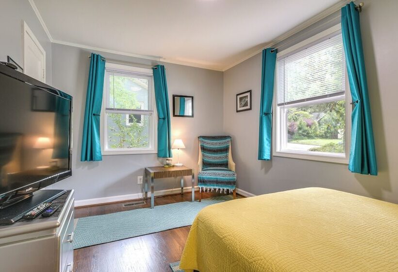 Freshly Renovated Raleigh Home Near Downtown!