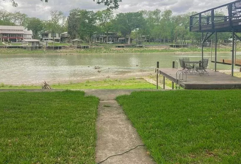 Guadalupe River Retreat W/ Private Yard