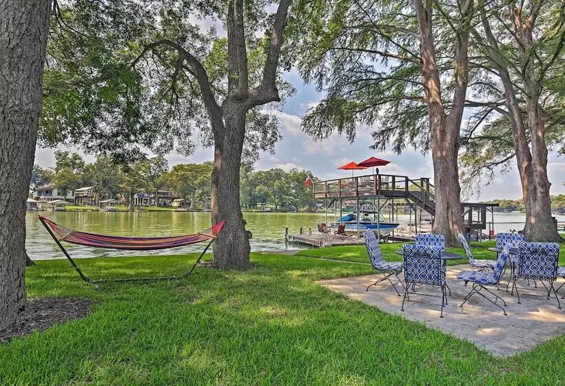Guadalupe River Retreat W/ Private Yard