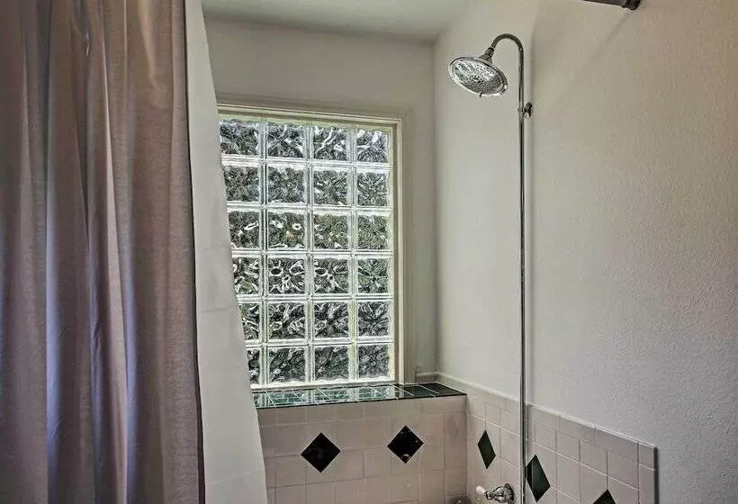 Guadalupe River Retreat W/ Private Yard