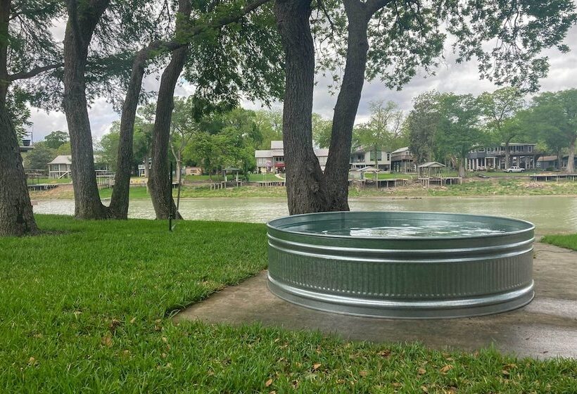 Guadalupe River Retreat W/ Private Yard