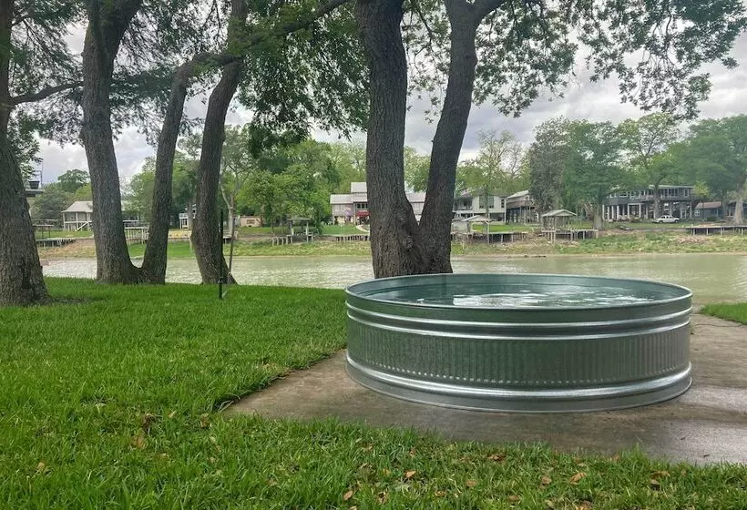 Guadalupe River Retreat W/ Private Yard