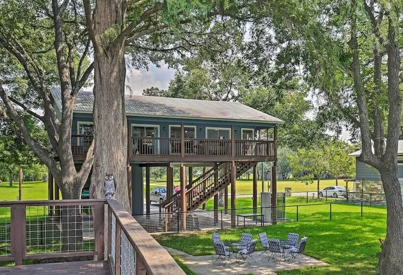 Guadalupe River Retreat W/ Private Yard
