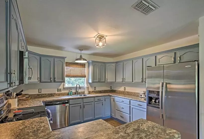 Guadalupe River Retreat W/ Private Yard