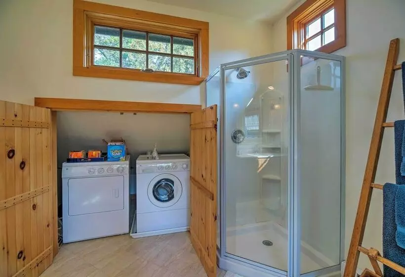 Lake Champlain Cottage W/ Private Deck & Fire Pit!